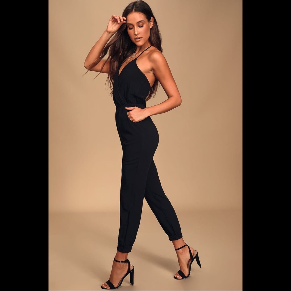 🖤 Lulu’s Black Jumpsuit